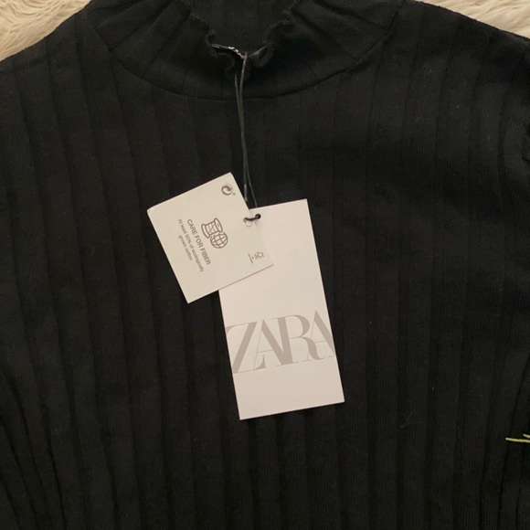 Zara Mock Neck Long Sleeve - Picture 3 of 3